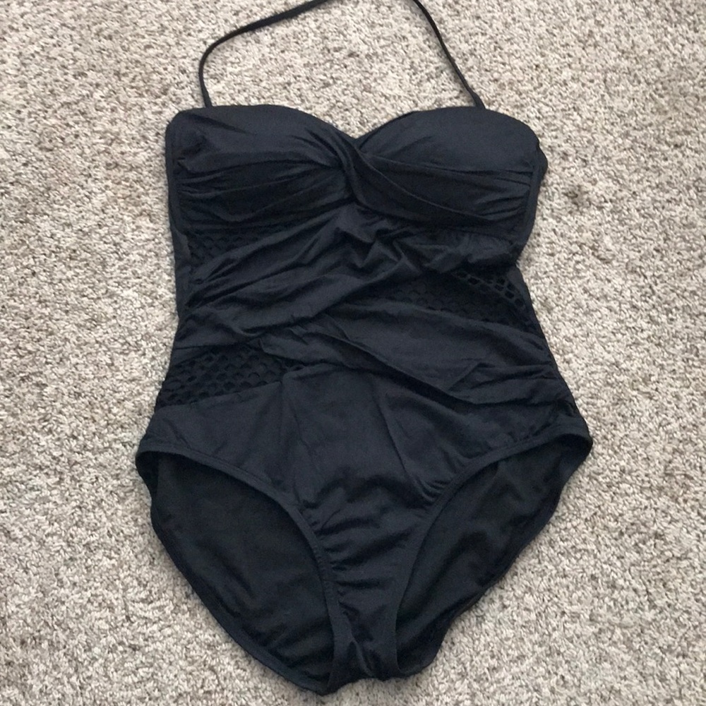 One piece swim suit